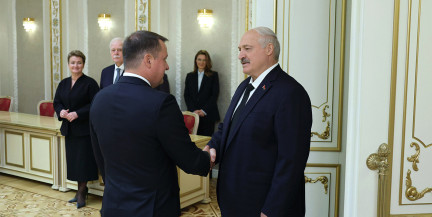 Президент Беларуси провел встречу с губернатором Архангельской области России