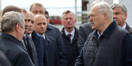 Лукашенко с большой рабочей командировкой посещает Гомельскую область