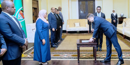 Важный шаг в развитии отношений: посол Беларуси вручил верительные грамоты президенту Танзании