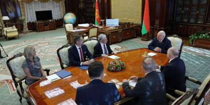 Лукашенко на переговорах со спецпосланником США высказался о «политзаключенных»