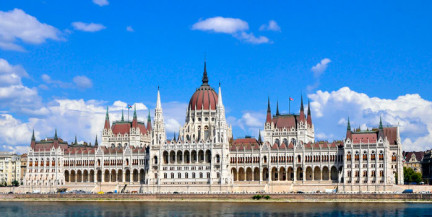 Парламент Венгрии принял резолюцию против членства Украины в ЕС