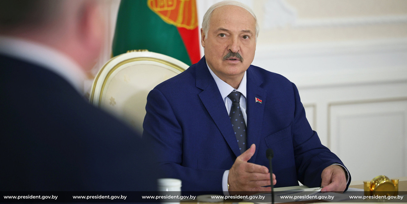 «Отставать мы не можем». Президент провел совещание, посвященное развитию БНБК