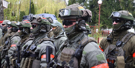 Президент поздравил внутренние войска МВД Беларуси с 108‑летием