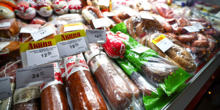 Президент Беларуси поручил установить жесткий контроль за ценами