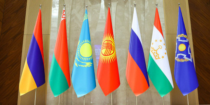 Лукашенко призвал ОДКБ к аккуратной работе с Арменией