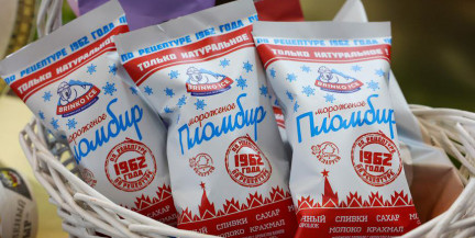 Лукашенко рассказал, что дома у него есть автомат для мороженого