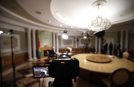 «Не задавайте гадких вопросов». Лукашенко – о трех людях, которые для него особенно важны