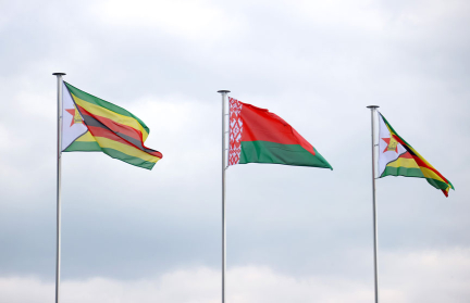 А. Лукашенко о сотрудничестве с Зимбабве в области современных технологий: Готовы масштабировать накопленный опыт