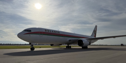 Лукашенко 26 марта на борту самолета наблюдал за матчем минского «Динамо»