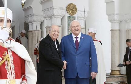 «В ближайшие год-два мы должны выйти на товарооборот хотя бы $500 млн». А. Лукашенко провел переговоры с Президентом Алжира