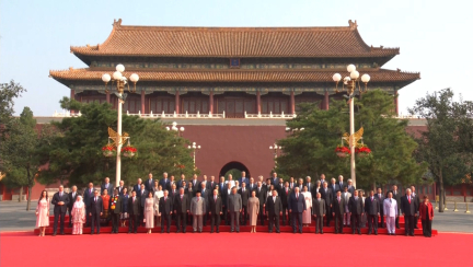 Президент Беларуси принял участие в военном параде в Пекине