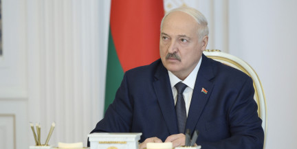 О стабильной работе производств и не только. Александр Лукашенко собрал совещание с руководством Совета Министров