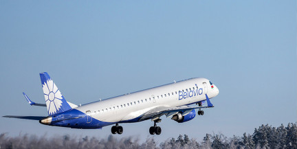 «Держите высокую планку». Лукашенко поздравил коллектив «Белавиа»