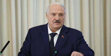 «Еду – корыто». Лукашенко поручил отремонтировать дороги после зимы