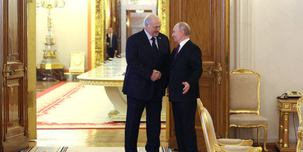 Президенты Беларуси и России провели беседу тет-а-тет перед заседанием ВГС