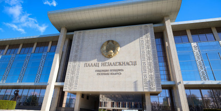 «Защитники неба»: Лукашенко поздравил военнослужащих и ветеранов ПВО