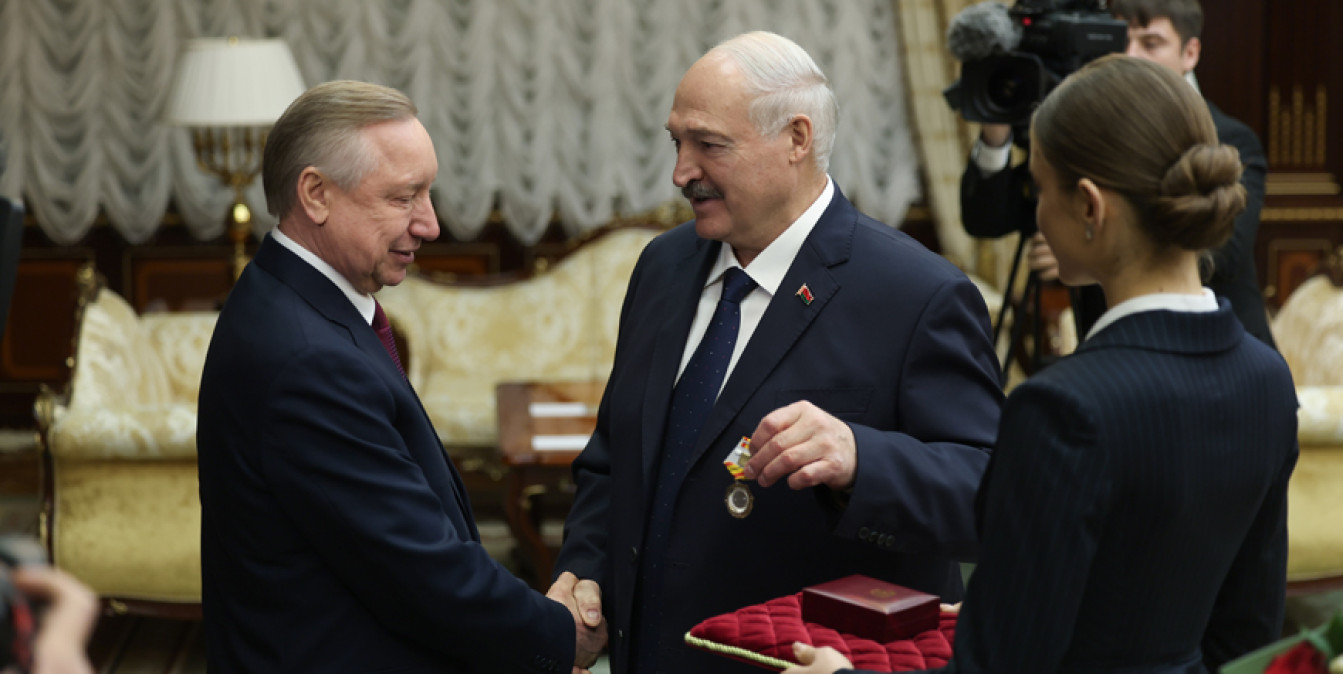 Александр Лукашенко провел встречу с губернатором Санкт-Петербурга Александром Бегловым