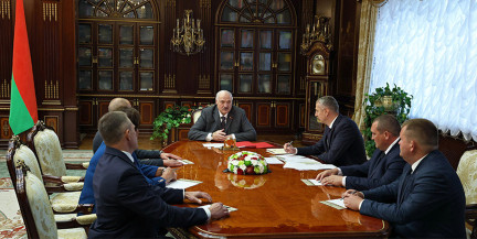 Новые помощники Президента и главы районов. Александр Лукашенко провел кадровый день