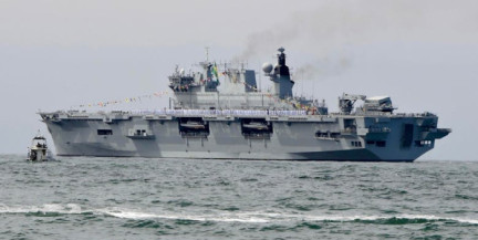 Иран ударил по американскому авианосцу в Оманском заливе