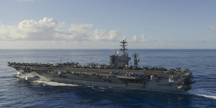 USA Today: на двух авианосцах США заканчивается еда