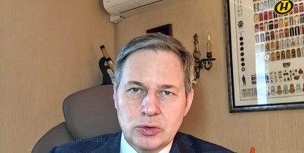 Запад совершенствует свою армию и оружие на Украине, заявил эксперт