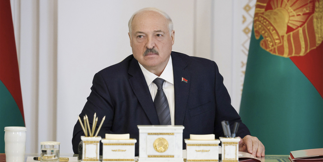 Лукашенко напомнил, что уборочная кампания еще не завершена: «Мы прошли только половину»