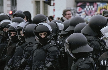 В Джакарте протестующие собрались у парламента