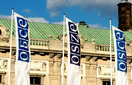 Игнорирование атак ВСУ на российские объекты связано с милитаристской повесткой ЕС, заявил Буякевич