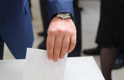 В Намибии на региональных выборах победу одержал Адольф Гитлер Уунона