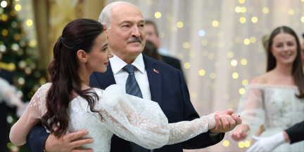 «Творите конкретными делами». Во Дворце Независимости 24 декабря прошел пышный Новогодний бал с участием Президента Беларуси
