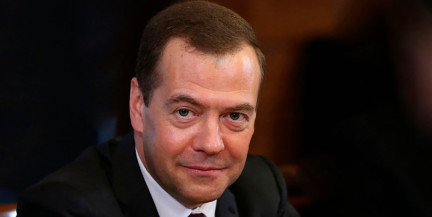 Медведев объяснил, чем женщины отличаются от мужчин
