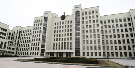 Правительство Беларуси продлило запрет на вывоз промтоваров до сентября