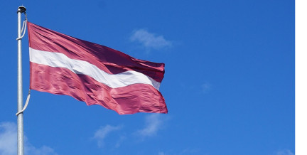 Латвия продлила режим усиленного контроля на границе с Беларусью