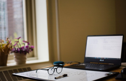 Более 2 тысяч чиновников сократят в Узбекистане: их заменит ИИ