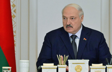 Сколько продал тракторов, сеялок, веялок или зачем ездил? А. Лукашенко поставил задачи для загранкомандировок