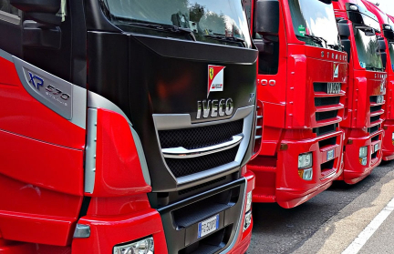 Алиев разрешил транзит грузов в Армению через территорию Азербайджана