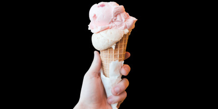 Женщина в США получила $14 млн после того, как съела мороженое с гвоздями