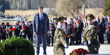 Сотрудники МИД и дипкорпус присоединились к акции в Хатыни