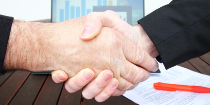 На какой минимальный и максимальный срок можно заключать трудовой контракт, пояснила адвокат