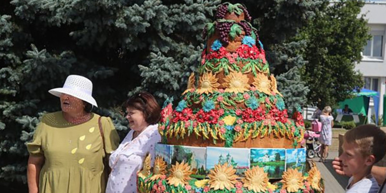 Каравай на 150 кг: на фестивале «Бацькава Булка» поставят вкусный рекорд