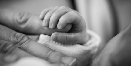 Комиссия Минздрава расследует обстоятельства, при которых скончались роженица и ребенок в Дзержинской ЦРБ