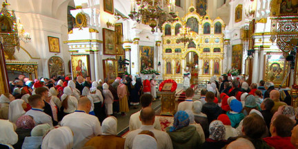 Тепло семейных встреч и духовное возрождение: как белорусы празднуют Воскресенье Христово