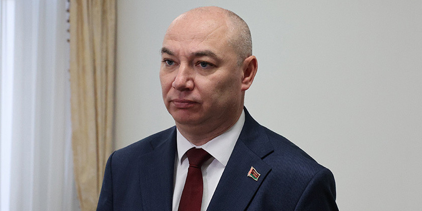 Руководитель Министерства здравоохранения Александр Ходжаев