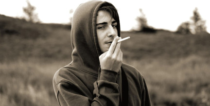 Куда обращаться, если подросток страдает от вейповой или никотиновой зависимости