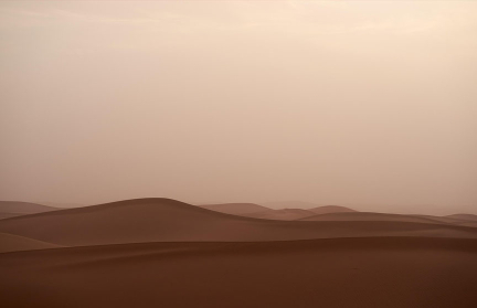 В Ираке небо стало красным (ВИДЕО)