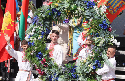 «Александрия собирает друзей» – феномен народного единства: тысячи гостей, звезды эстрады и дух Беларуси