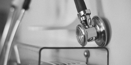 Как будут работать медучреждения в праздники апреля–мая 2026 года, рассказали в Минздрав