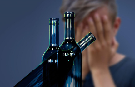 Уйти или остаться. Психолог рассказал, есть ли смысл спасать супруга от алкоголизма