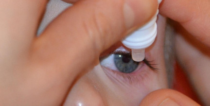 Помогает ли при сухости глаз искусственная слеза, рассказали врачи