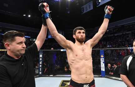 Российский боец Магомед Анкалаев стал чемпионом UFC